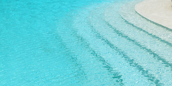 Rehabilitación / Reformas de Casas Yélamos de Arriba · Instalación de Piscinas